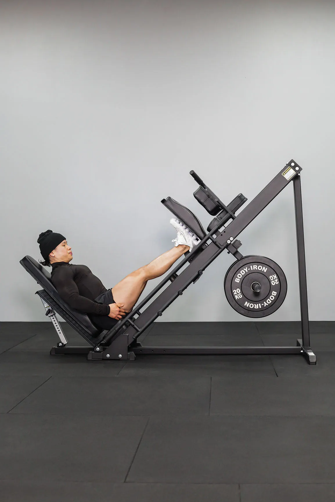 Body Iron Leg Press & Hack Squat & Leg Extension & Curl Combo