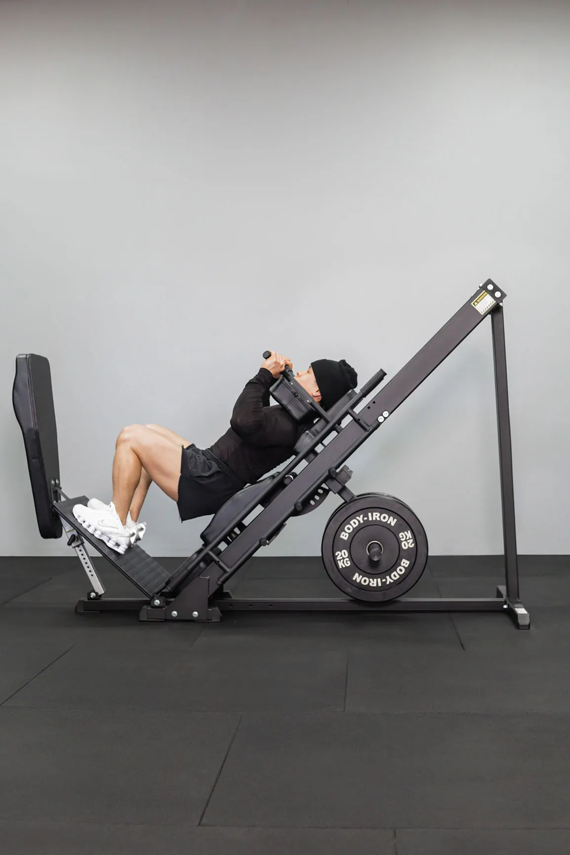 Body Iron Leg Press & Hack Squat & Leg Extension & Curl Combo