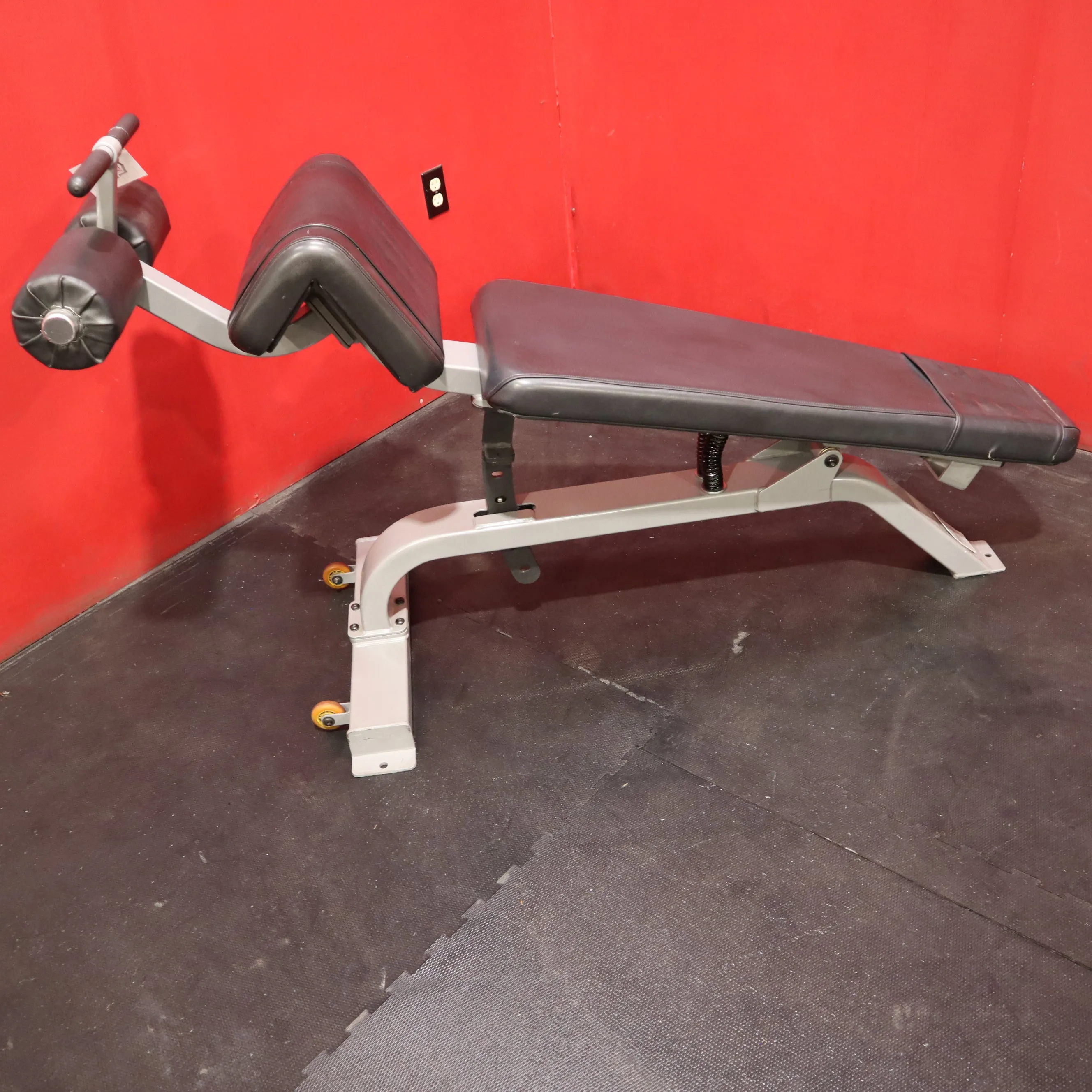 Precor Icarian Adjustable Decline Bench (Refurbished)